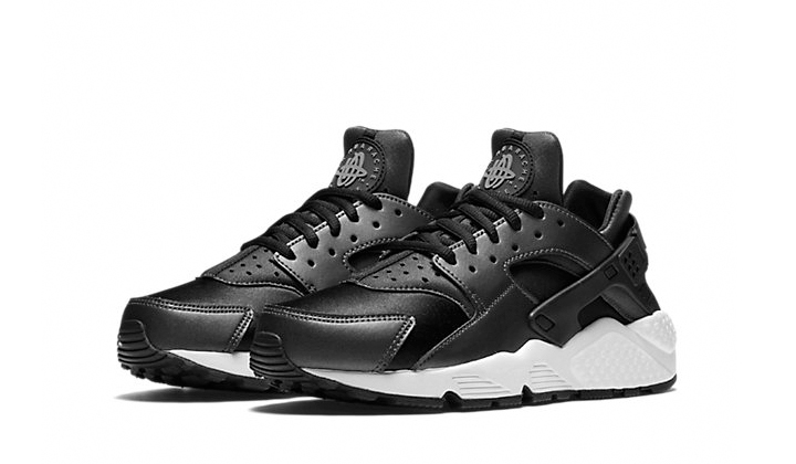 Nike WMNS Air Huarache Run SE