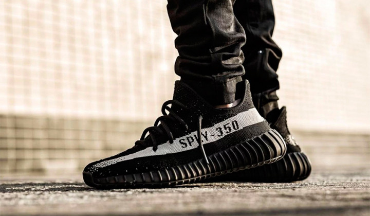 yeezy boost 350 bianche e nere