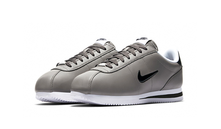 Nike Downshifter 11 us ofereix un suport lleuger flexible per mantenir-vos endavant | | Nike Basic Jewel "Grey"